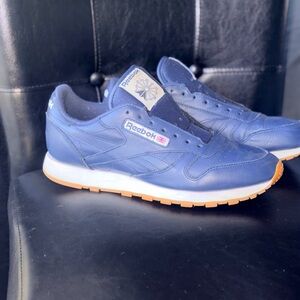 Reebok Classics Men's Blue Sneakers (Laces included)